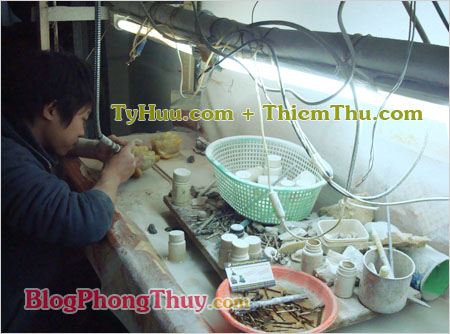 xuong03 Thiềm Thừ tài lộc đá ngọc Hoàng Long Tam Thể Tân Cương, loại hiếm gặp